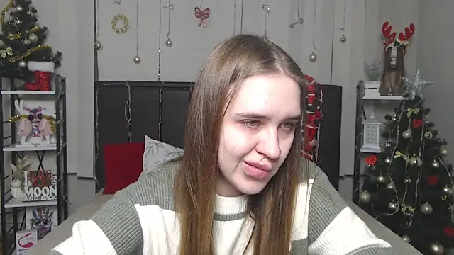 LauraHlot online show from 12/16/25, 06:39