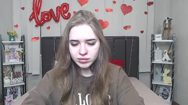 LauraHlot online show from 03/04/26, 06:21