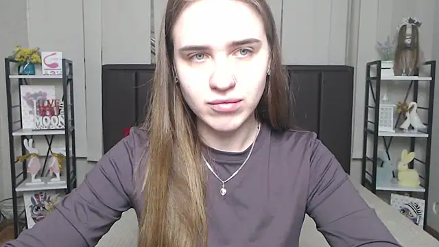 LauraHlot online show from 11/27/25, 06:52