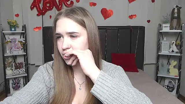 LauraHlot online show from 03/19/26, 07:03