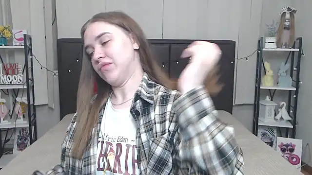 LauraHlot online show from 09/11/25, 06:35