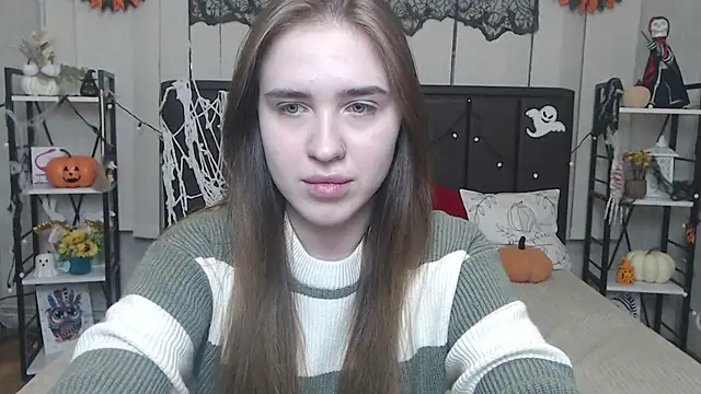 LauraHlot online show from 11/12/25, 07:45