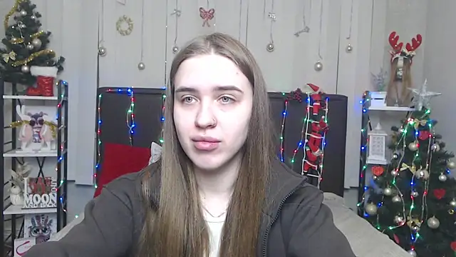 LauraHlot online show from 12/14/25, 08:09