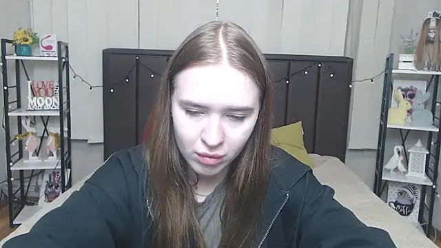 LauraHlot online show from 09/16/25, 06:20