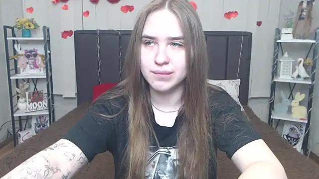 LauraHlot online show from 05/14/26, 05:32