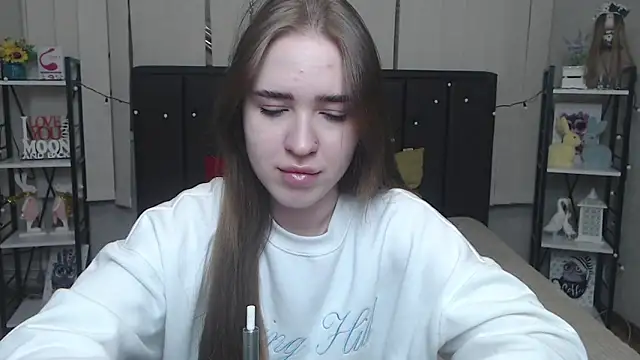 LauraHlot online show from 09/30/25, 06:25