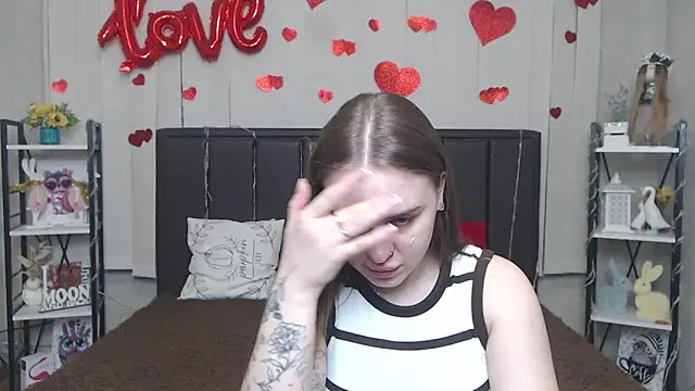 LauraHlot online show from 05/24/26, 05:24