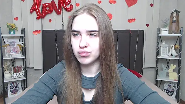 LauraHlot online show from 03/28/26, 06:42