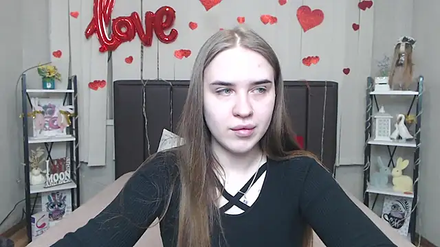 LauraHlot online show from 04/03/26, 05:19