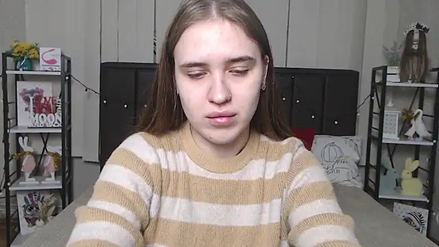 LauraHlot online show from 11/16/25, 07:07