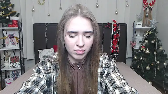 Snapshot of LauraHlot chatting on 01/10/26, 06:47 LauraHlot online show from 01/10/26, 06:47