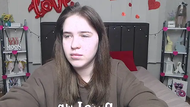 LauraHlot online show from 03/11/25, 04:51