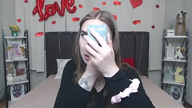 LauraHlot online show from 03/17/26, 06:05
