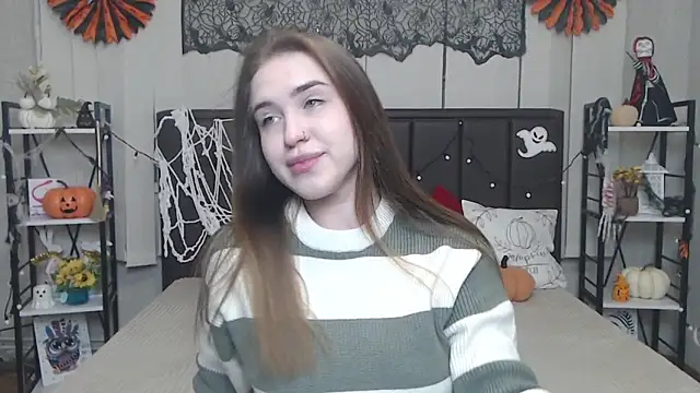 LauraHlot online show from 11/07/25, 06:12