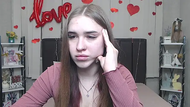 LauraHlot online show from 03/08/26, 02:04