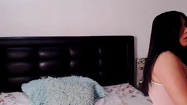 anyaadamss online show from 12/04/25, 05:17