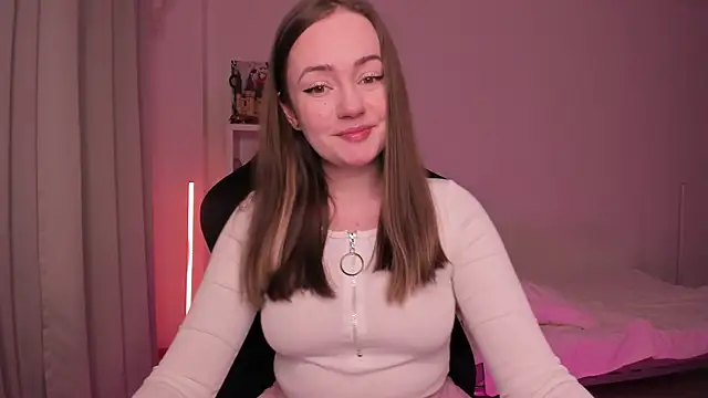 Snapshot of WalkingGirl chatting on 02/06/25, 06:46 WalkingGirl online show from 02/06/25, 06:46