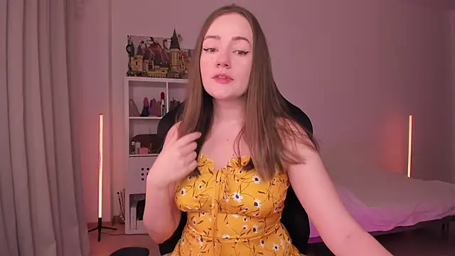 Snapshot of WalkingGirl chatting on 02/08/25, 06:33 WalkingGirl online show from 02/08/25, 06:33