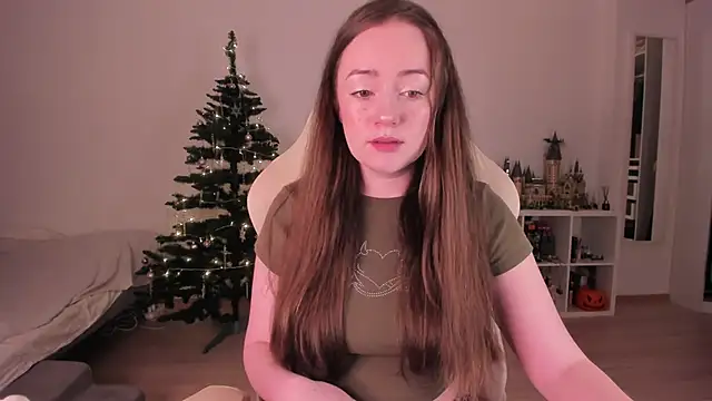 WalkingGirl online show from 12/18/25, 07:18