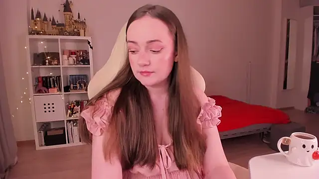 Snapshot of WalkingGirl chatting on 09/30/25, 05:19 WalkingGirl online show from 09/30/25, 05:19