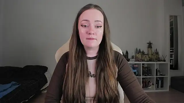 WalkingGirl online show from 02/11/26, 11:37
