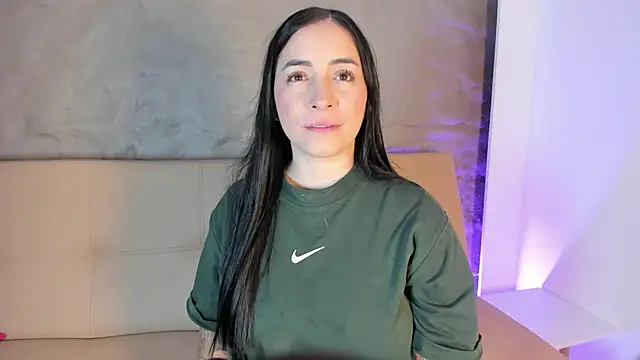 Sofia  rivera online show from 10/13/25, 07:15