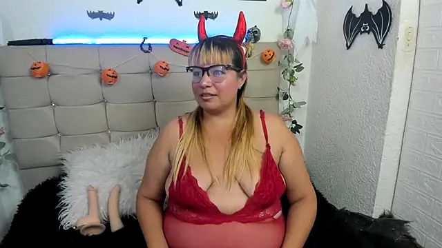 jones-scarlet online show from 10/30/25, 02:10