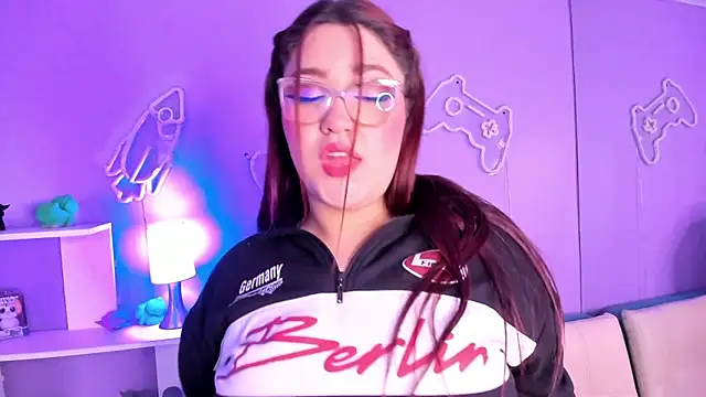 Camiila Osorio online show from 11/20/25, 02:51