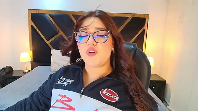 Camiila Osorio online show from 04/27/26, 07:12