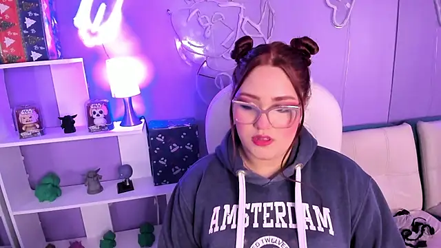 Camiila Osorio online show from 12/18/25, 07:40