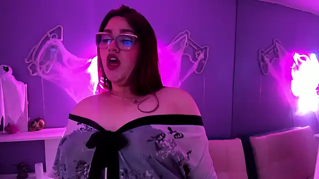 Camiila Osorio online show from 10/24/25, 06:29