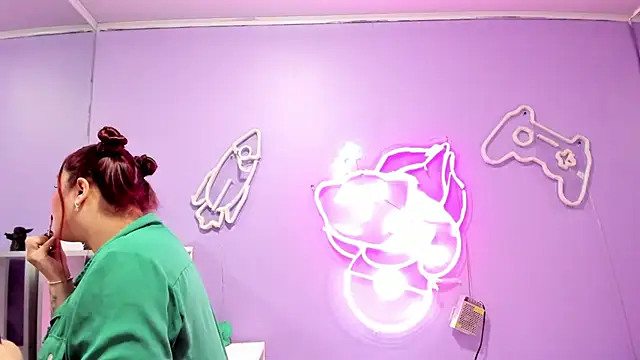 Camiila Osorio online show from 11/06/25, 07:29