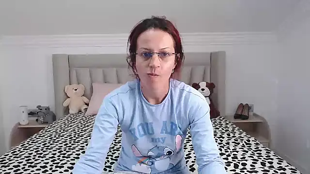 CatWoman0001 online show from 11/19/25, 09:53