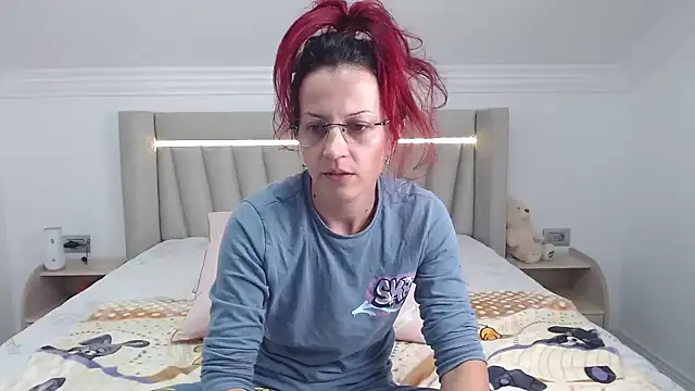 CatWoman0001 online show from 11/15/25, 10:41