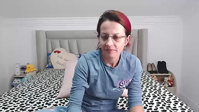 CatWoman0001 online show from 12/02/25, 04:41