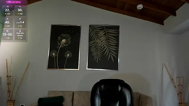 Snapshot of ValeriaVelvet chatting on 11/26/25, 12:16 ValeriaVelvet online show from 11/26/25, 12:16