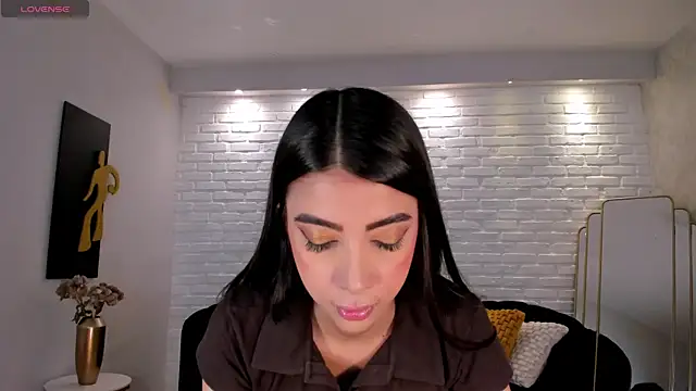 Snapshot of ValeriaVelvet chatting on 11/12/25, 12:09 ValeriaVelvet online show from 11/12/25, 12:09