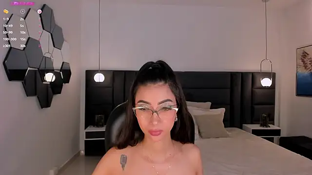 Snapshot of ValeriaVelvet chatting on 03/19/25, 05:50 ValeriaVelvet online show from 03/19/25, 05:50