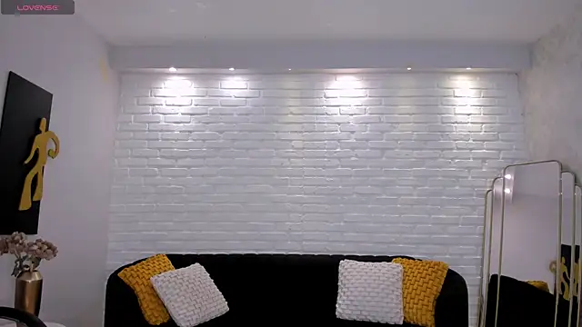 Snapshot of ValeriaVelvet chatting on 11/14/25, 12:09 ValeriaVelvet online show from 11/14/25, 12:09