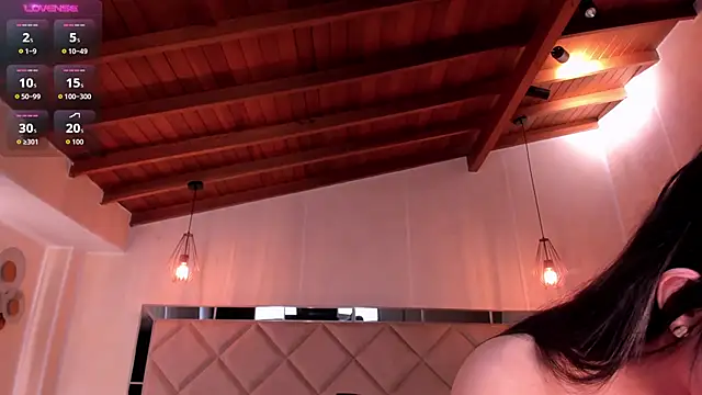 Snapshot of ValeriaVelvet chatting on 10/29/25, 12:15 ValeriaVelvet online show from 10/29/25, 12:15