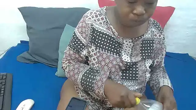 Thickchocolatex2 online show from 11/29/25, 06:13