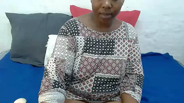 Thickchocolatex2 online show from 11/01/25, 11:37