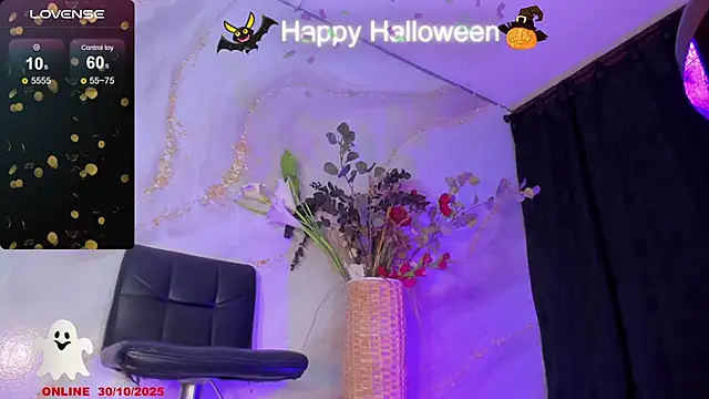 Snapshot of Karla-Ebony chatting on 10/30/25, 01:42 Karla-Ebony online show from 10/30/25, 01:42