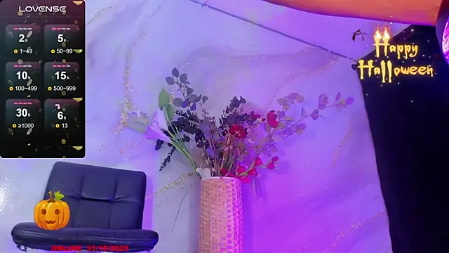 Snapshot of Karla-Ebony chatting on 10/31/25, 01:41 Karla-Ebony online show from 10/31/25, 01:41