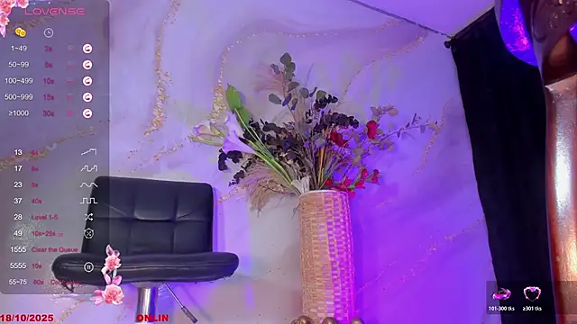 Snapshot of Karla-Ebony chatting on 10/18/25, 01:57 Karla-Ebony online show from 10/18/25, 01:57