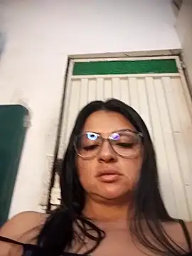 Snapshot of Linda_Lars chatting on 11/09/25, 04:27 Linda Lars online show from 11/09/25, 04:27