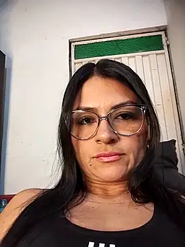 Snapshot of Linda_Lars chatting on 11/12/25, 02:48 Linda Lars online show from 11/12/25, 02:48