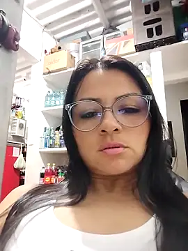 Snapshot of Linda_Lars chatting on 10/27/25, 02:12 Linda Lars online show from 10/27/25, 02:12