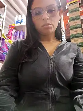 Snapshot of Linda_Lars chatting on 12/05/25, 02:43 Linda Lars online show from 12/05/25, 02:43