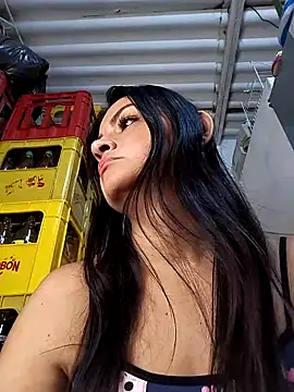 Snapshot of Linda_Lars chatting on 09/15/25, 03:40 Linda Lars online show from 09/15/25, 03:40